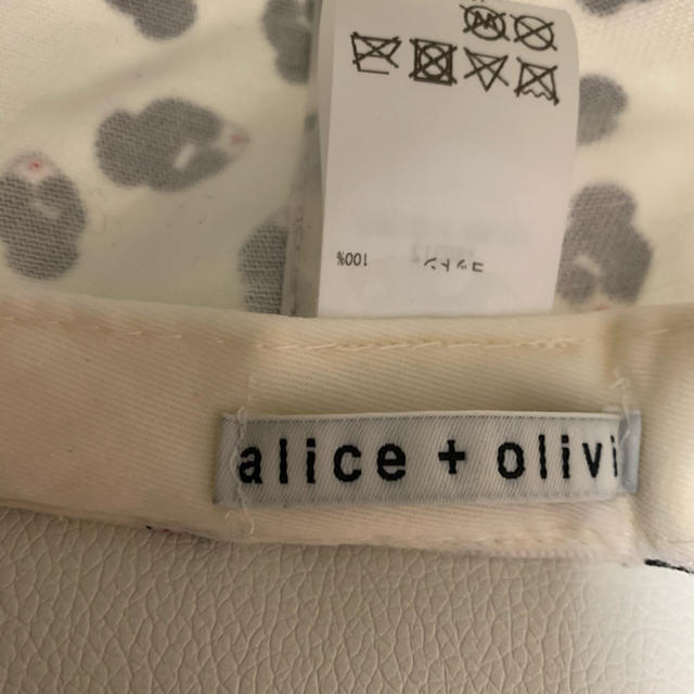 Alice+Olivia(アリスアンドオリビア)の専用ページ レディースの帽子(キャップ)の商品写真