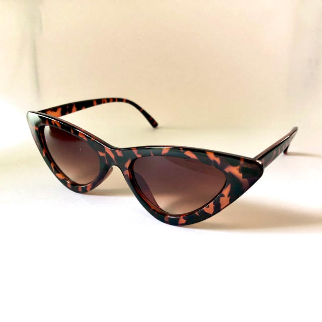 ZARA キャッツアイ❣️インポート ブラウンベースサングラス UVカットの通販 by Coco レディース サングラス キャットアイ インポート ホワイトフレーム ノーブランド