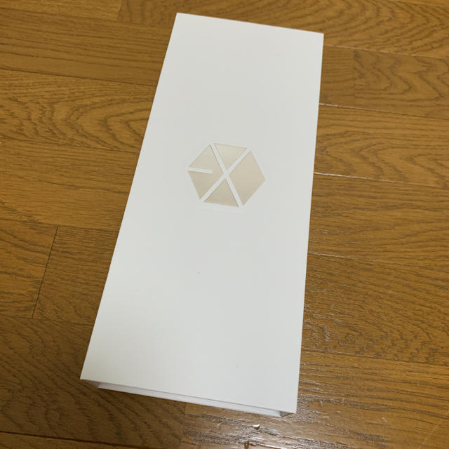 EXO(エクソ)のEXO ペンライト ver.2 白鈍器 エンタメ/ホビーのタレントグッズ(アイドルグッズ)の商品写真