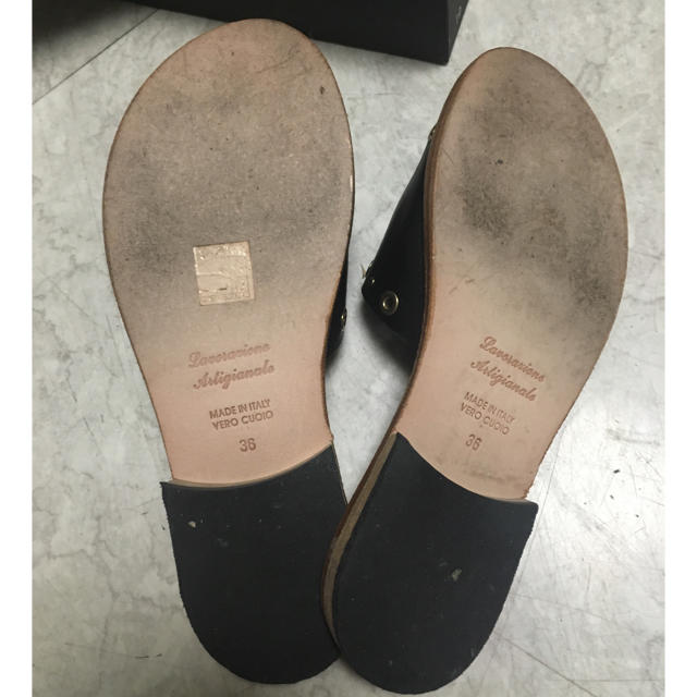 TOMORROWLAND(トゥモローランド)のお値下げ　MAURO de BARI サンダル レディースの靴/シューズ(サンダル)の商品写真