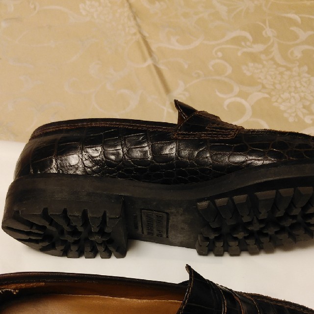 POLO RALPH LAUREN(ポロラルフローレン)のRALPH LAUREN 牛革型押し ボリュームソールコインローファー レディースの靴/シューズ(ローファー/革靴)の商品写真