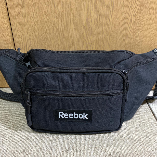 Reebok(リーボック)のショルダーバック レディースのバッグ(ショルダーバッグ)の商品写真