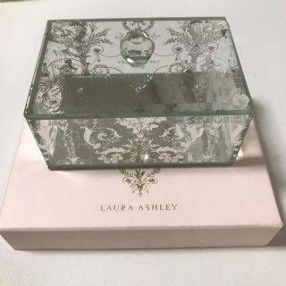 ローラアシュレイ(LAURA ASHLEY)の新品・未使用　ローラアシュレイ(小物入れ)