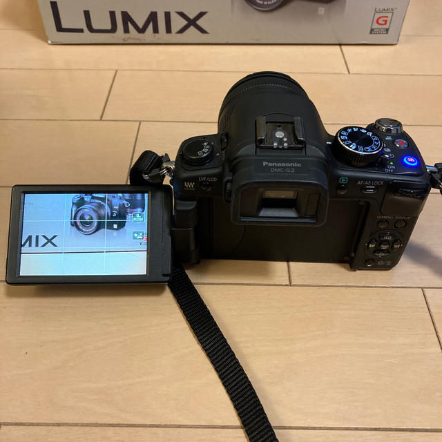 Panasonic(パナソニック)の【美品】LUMIX G2 ダブルレンズキット+純正バッテリー2個 パナソニック スマホ/家電/カメラのカメラ(ミラーレス一眼)の商品写真