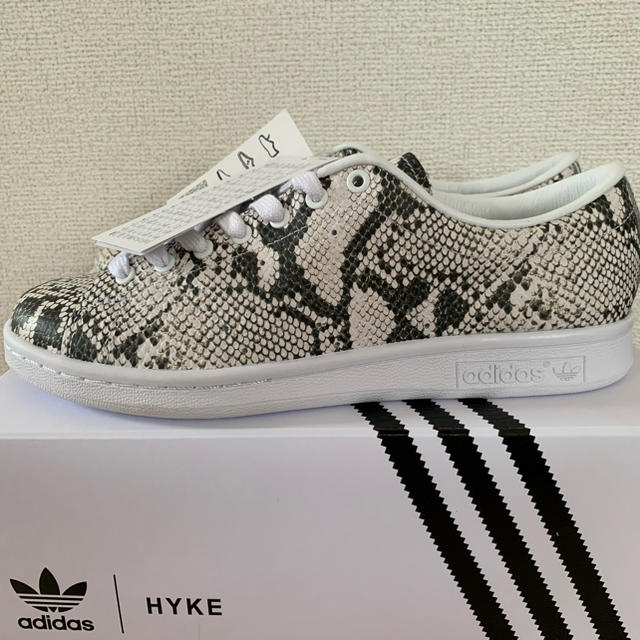 HYKE(ハイク)の23.5cm adidas HYKE AOH-001 PY アディダス ハイク レディースの靴/シューズ(スニーカー)の商品写真