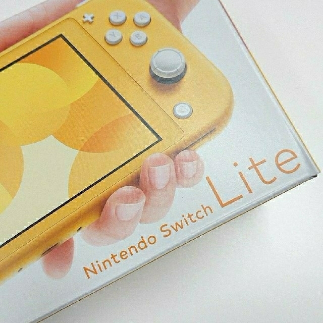 新品・未開封】Nintendo Switch Lite (イエロー) 新品・未開封】Nintendo Switch Lite (イエロー)
