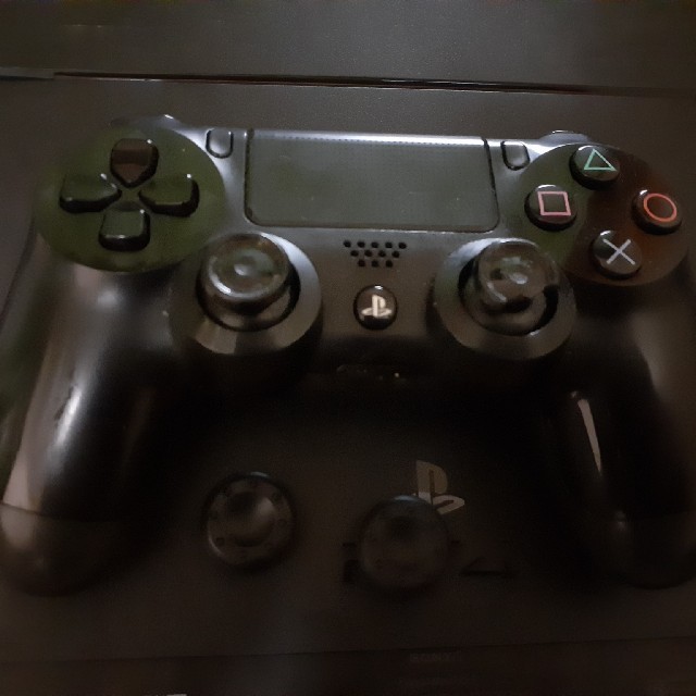 PlayStation4(プレイステーション4)のps4 CHU-1000A エンタメ/ホビーのゲームソフト/ゲーム機本体(家庭用ゲーム機本体)の商品写真