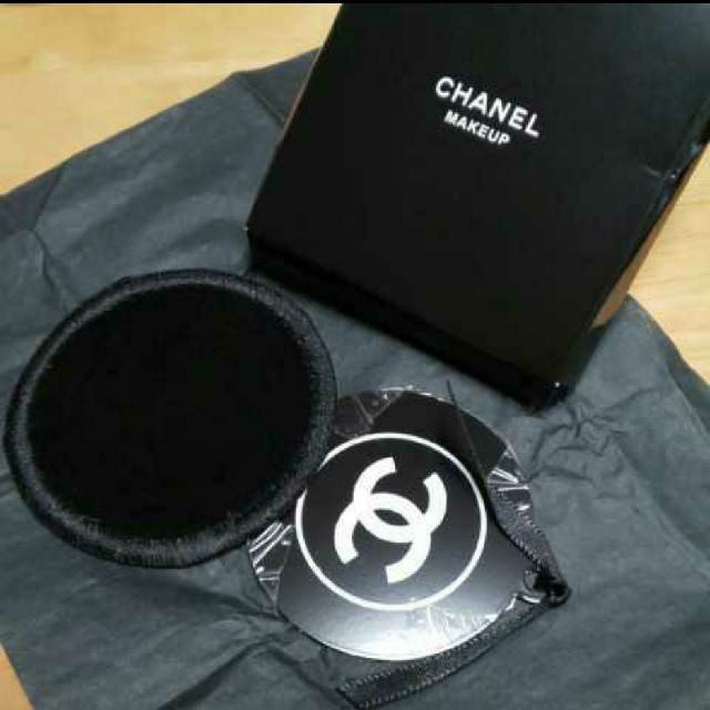 CHANEL(シャネル)のCHANEL ハンドミラー 鏡 ノベルティ シャネル レディースのファッション小物(ミラー)の商品写真