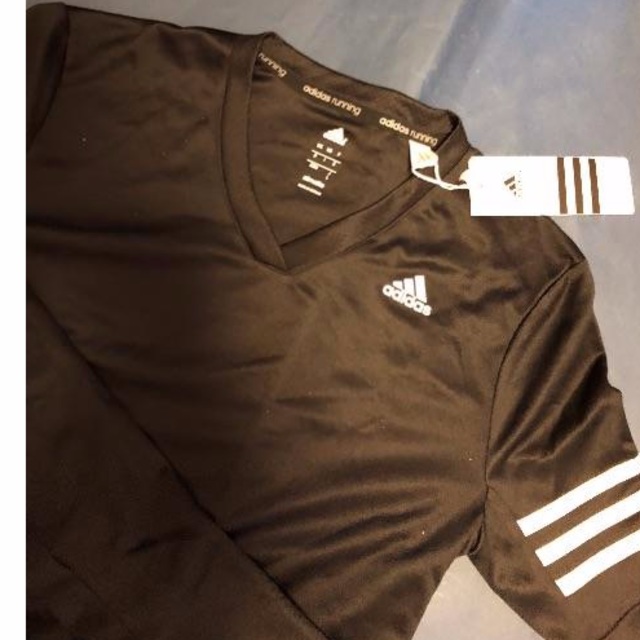 adidas(アディダス)の新品★adidas（アディダス）レディース　ホワイトライン長袖トップス レディースのトップス(Tシャツ(長袖/七分))の商品写真