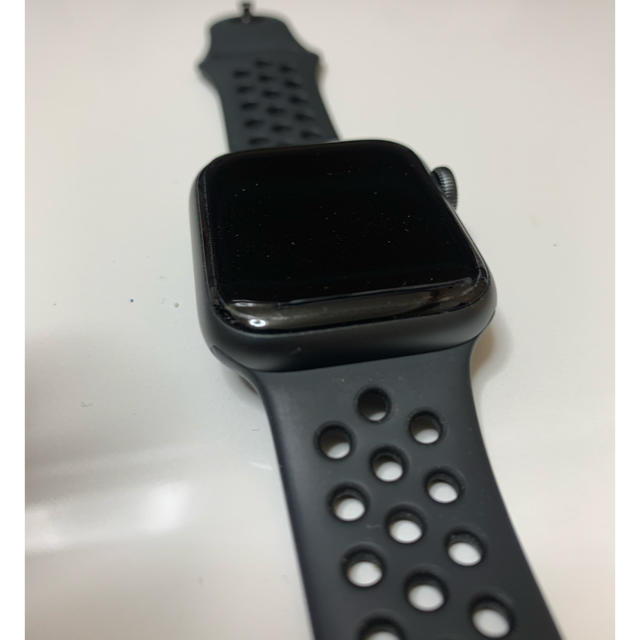Apple Watch(アップルウォッチ)のApple Watch series4 40mm NIKE   スマホ/家電/カメラのスマホアクセサリー(その他)の商品写真