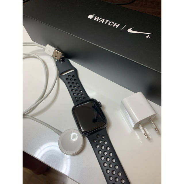 Apple Watch(アップルウォッチ)のApple Watch series4 40mm NIKE   スマホ/家電/カメラのスマホアクセサリー(その他)の商品写真