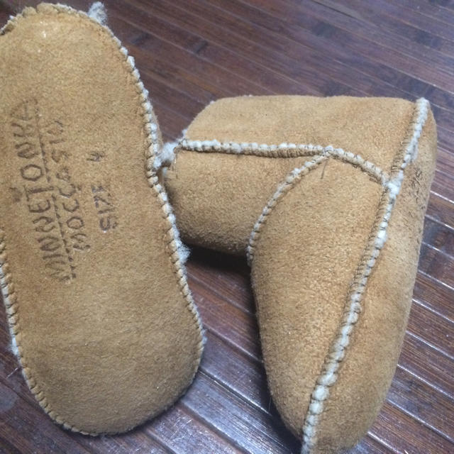 Minnetonka(ミネトンカ)のミネトンカキッズムートンブーツ キッズ/ベビー/マタニティのベビー靴/シューズ(~14cm)(ブーツ)の商品写真