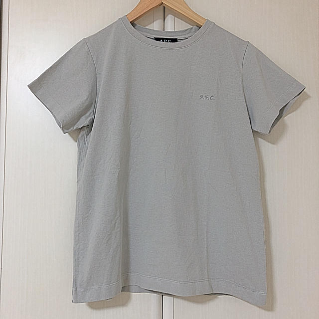 A.P.C(アーペーセー)の最終価格！アーペーセー　ロゴT レディースのトップス(Tシャツ(半袖/袖なし))の商品写真