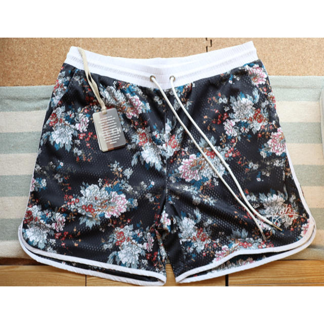 KITH Floral Panel Active Shorts Navy L