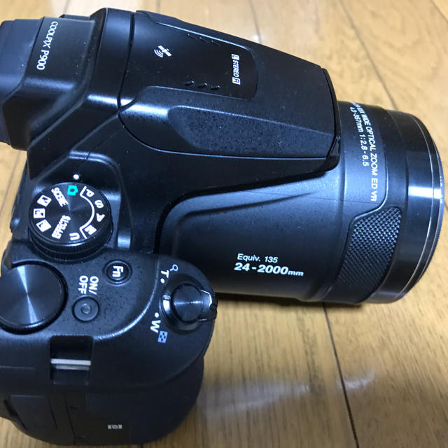 Nikon COOLPIX P900&リモコンシャッター(互換品)付き