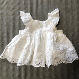 ベビーギャップ(babyGAP)のbabygap ベビーギャップ  70 女の子　フリルトップス(シャツ/カットソー)