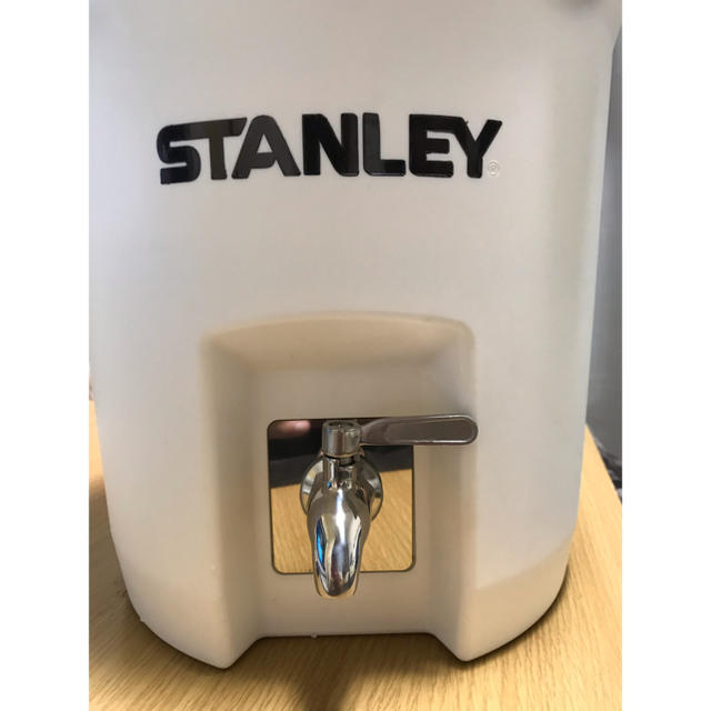 Stanley(スタンレー)のスタンレージャグ スポーツ/アウトドアのアウトドア(その他)の商品写真