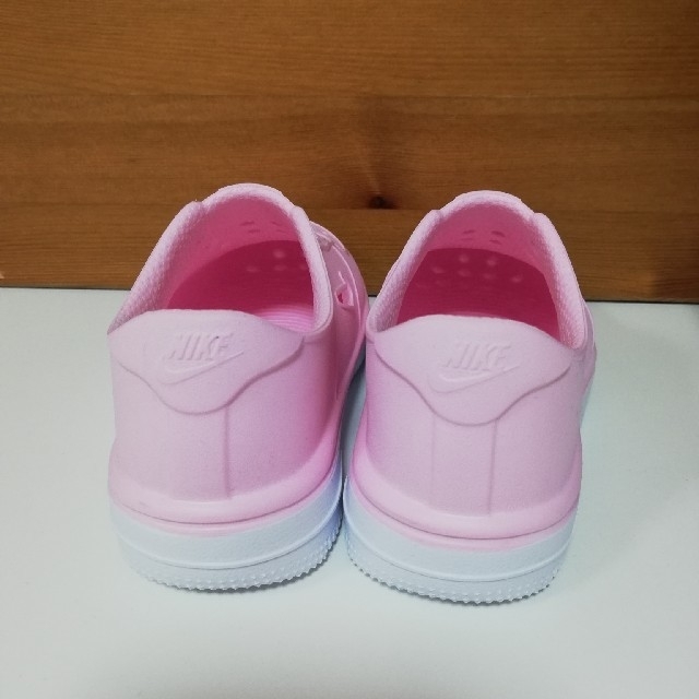 NIKE NIKE ナイキスリッポンフォームフォースワン 16㎝ ピンクの通販 by うー|ナイキならラクマ NIKE フォームフォース 水陸両用サンダル 16.0㎝ 新品
