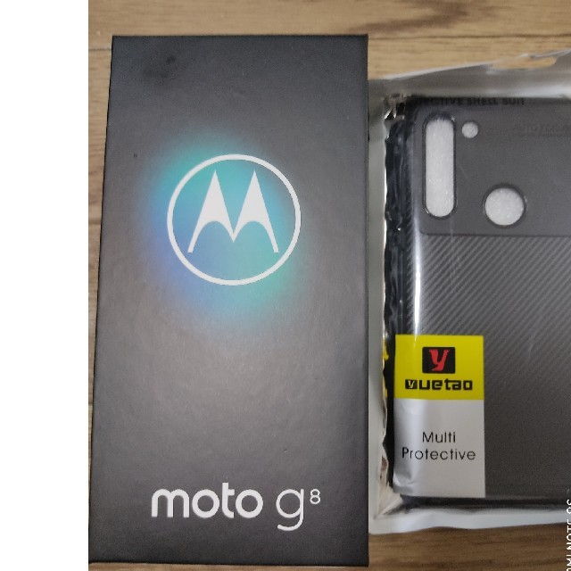 moto g8　ホワイト　シムフリー　simフリー　スマートフォン　モトローラ