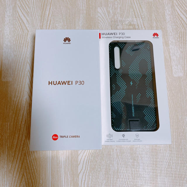 新品未開封 Huawei P30 オーロラ ワイヤレスチャージャーケース付き