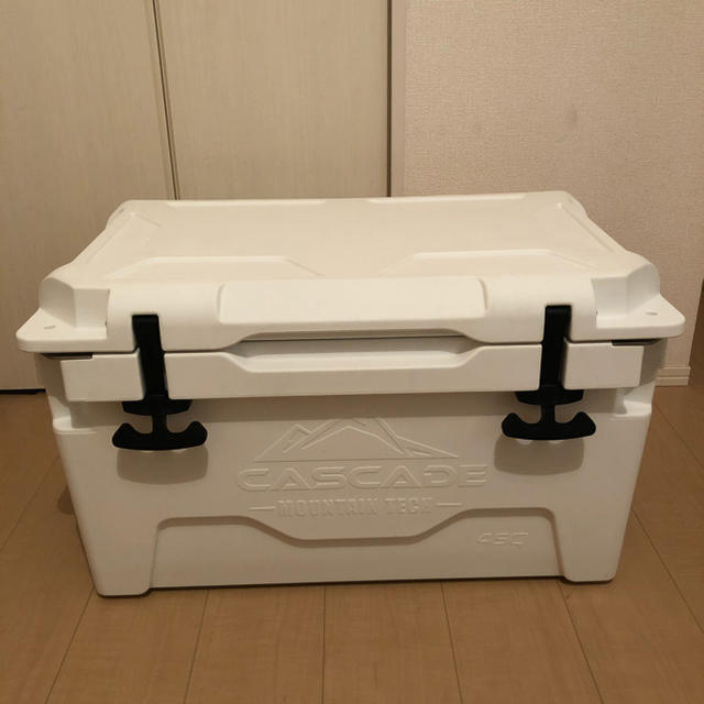 美品。CASCADEクーラーボックス 美品。CASCADEクーラーボックス