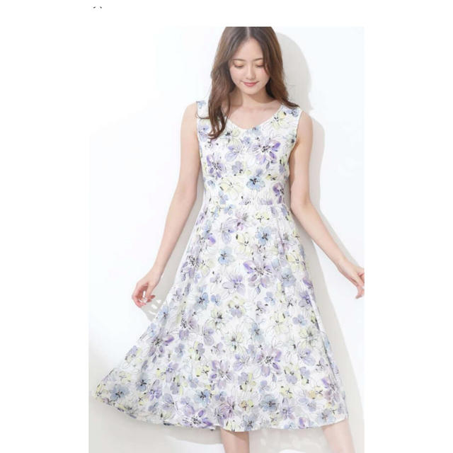 JILL by JILLSTUART(ジルバイジルスチュアート)のジルバイジルスチュアート♡ フローラルプリントカットジャガードワンピース♡ レディースのワンピース(ひざ丈ワンピース)の商品写真