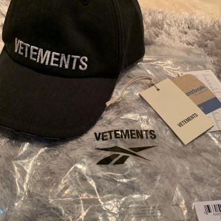 バレンシアガ(Balenciaga)のVetements キャップ(キャップ)