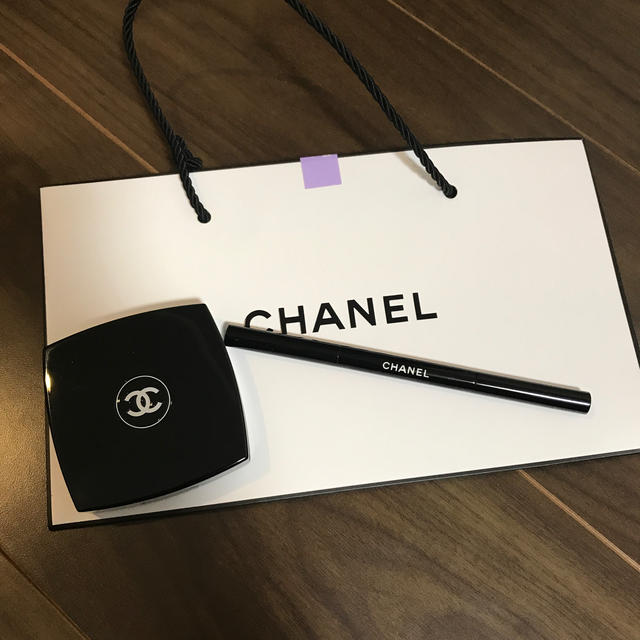 CHANEL(シャネル)のCHANELアイブロウパウダー＆眉ブラシセット【マドレン様専用】 コスメ/美容のベースメイク/化粧品(パウダーアイブロウ)の商品写真