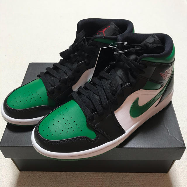 《新品未使用》NIKE ナイキ スニーカー　AIR JORDAN 1 MID