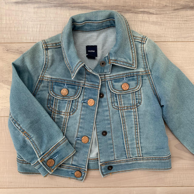 babyGAP(ベビーギャップ)のGAP デニムジャケット　Gジャン　80 キッズ/ベビー/マタニティのベビー服(~85cm)(ジャケット/コート)の商品写真