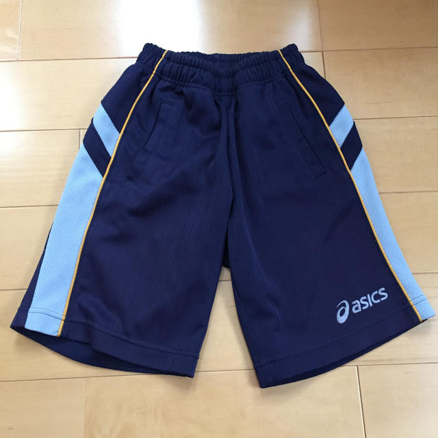 asics(アシックス)のハーフパンツ110 キッズ/ベビー/マタニティのキッズ服男の子用(90cm~)(パンツ/スパッツ)の商品写真