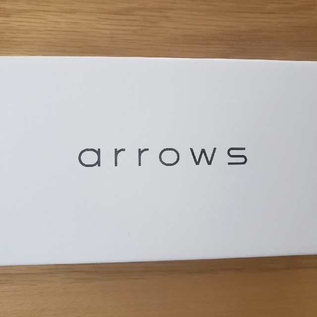arrows M05 新品未使用未開封 スマホ/家電/カメラのスマートフォン/携帯電話(スマートフォン本体)の商品写真