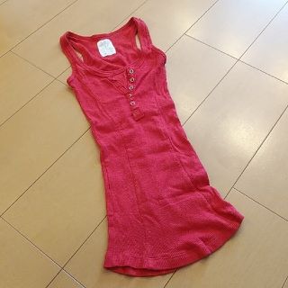 ザラ(ZARA)のZARA　タンクトップ　赤　(タンクトップ)