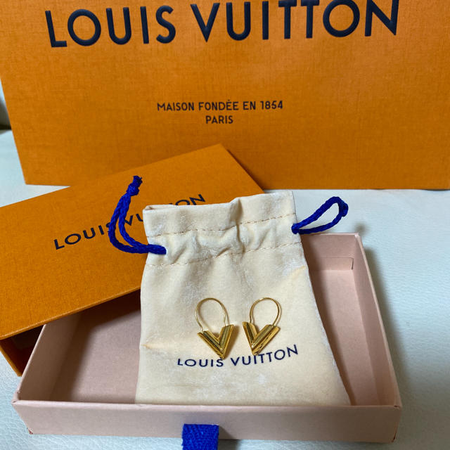 LOUIS VUITTON(ルイヴィトン)の【美品】☆★Louis Vuitton★☆ エセンシャルV ピアス♡ レディースのアクセサリー(ピアス)の商品写真