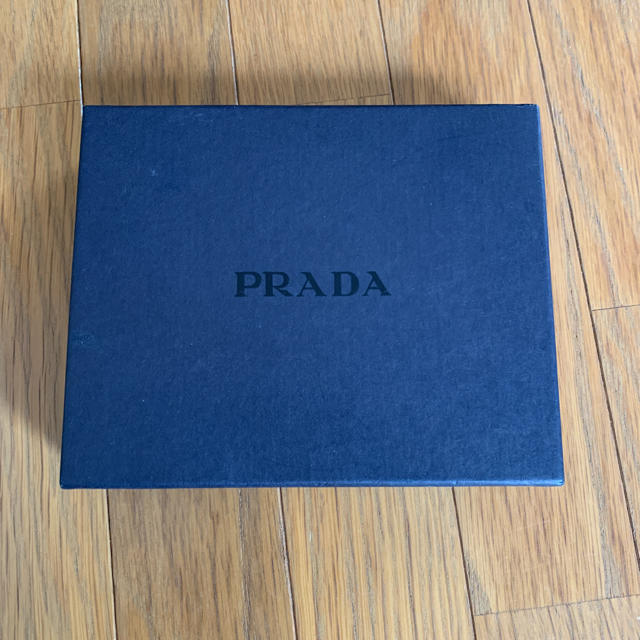 PRADA(プラダ)のプラダ　財布 値下げ！ レディースのファッション小物(財布)の商品写真