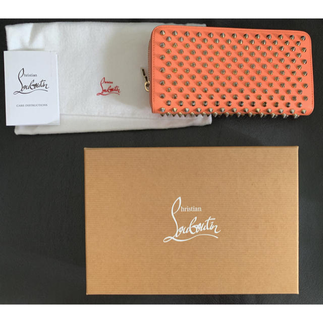 Christian Louboutin(クリスチャンルブタン)の国内正規品⭐︎クリスチャンルブタン⭐︎長財布 レディースのファッション小物(財布)の商品写真