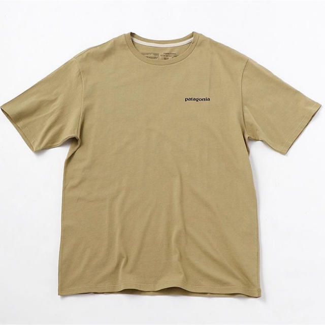 patagonia(パタゴニア)のLサイズ【新品】patagonia メンズ・P-6ロゴ・オーガニック・Tシャツ メンズのトップス(Tシャツ/カットソー(七分/長袖))の商品写真