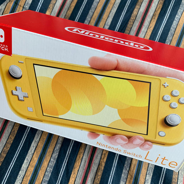 Nintendo Switch Lite イエロー