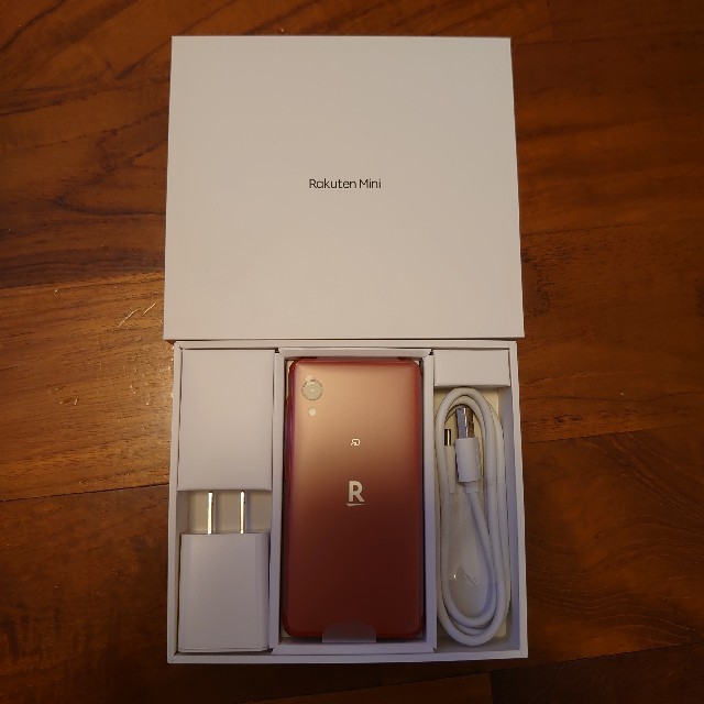 Rakuten Mini 未使用 クリムゾンレッド Rakuten Mini 未使用 クリムゾンレッド