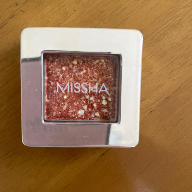 MISSHA(ミシャ)のミシャ　グリッタープリズムシャドウ　CR01 コスメ/美容のベースメイク/化粧品(アイシャドウ)の商品写真