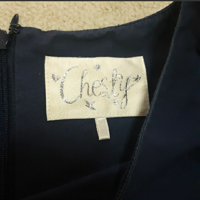 Chesty(チェスティ)の人気　チェスティー　Chesty 　オープンショルダー　フリル　袖　トップス レディースのトップス(シャツ/ブラウス(半袖/袖なし))の商品写真