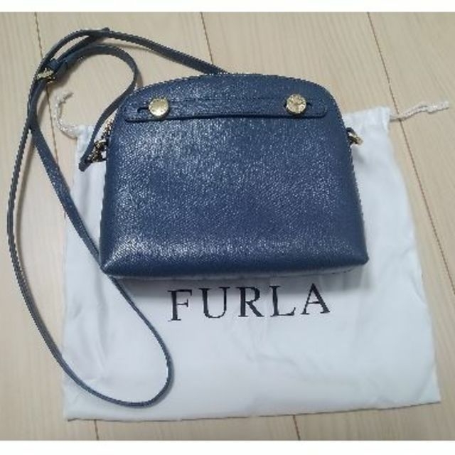 ショルダーバッグFURLA パイパー　クロスボディ　ペールブルー