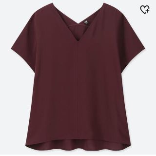 ユニクロ(UNIQLO)のユニクロ　ドレープVネックブラウス　ワイン　Mサイズ(シャツ/ブラウス(半袖/袖なし))