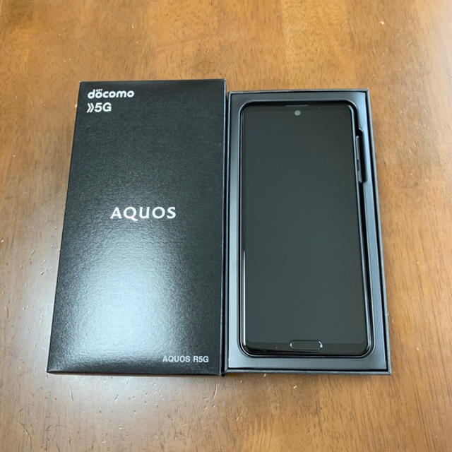 AQUOSR5Gキャリア☆ほぼ未使用☆  AQUOS SH-51-A