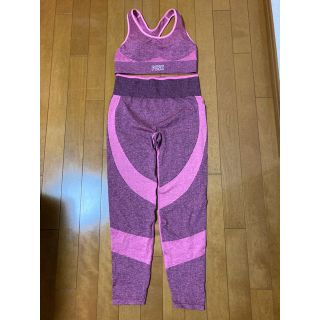 ヴィクトリアズシークレット(Victoria's Secret)のPINK SPORT ピンク色　スポーツブラとタイツの上下セット(ヨガ)