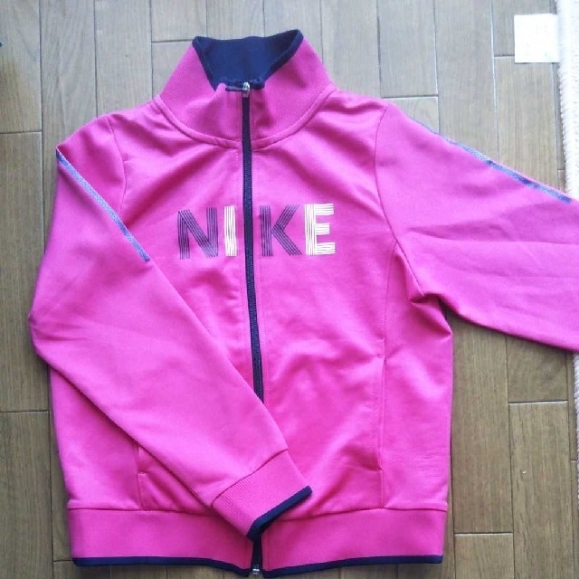 NIKE(ナイキ)のナイキ ジャージ キッズ/ベビー/マタニティのキッズ服女の子用(90cm~)(ジャケット/上着)の商品写真