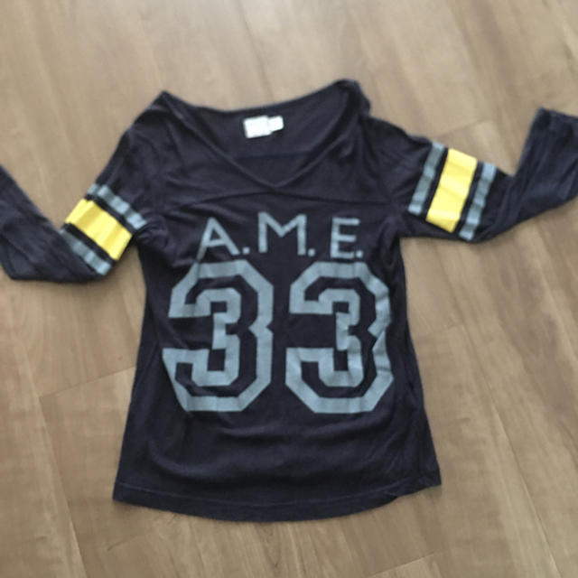 AMERICANA(アメリカーナ)のアメリカーナ　VネックTシャツ　黒 レディースのトップス(Tシャツ(半袖/袖なし))の商品写真