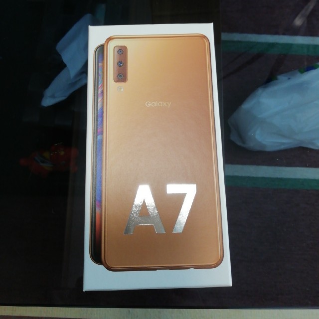 スマートフォン/携帯電話Galaxy　A7