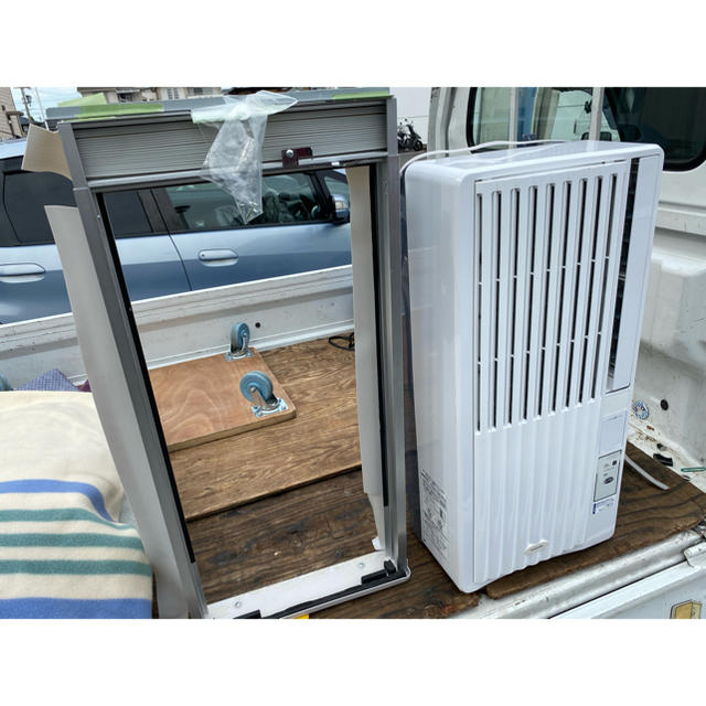 KOIZUMI(コイズミ)の1シーズンのみ使用 2018年製 窓用 エアコン ウインド ウインドウ ウィンド スマホ/家電/カメラの冷暖房/空調(エアコン)の商品写真