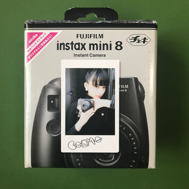 富士フイルム(フジフイルム)の凜子さま専用　チェキ　instax mini 8 （リフィル付き） スマホ/家電/カメラのカメラ(フィルムカメラ)の商品写真